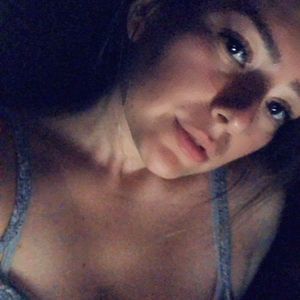 Meet your Posher, Carolina